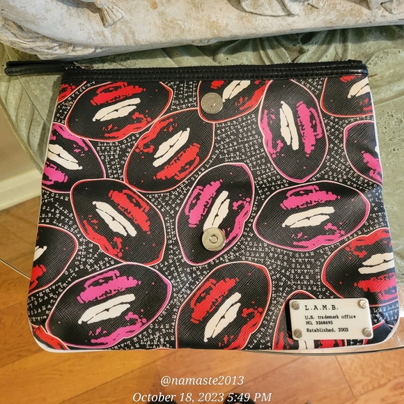 L.A.M.B. by Gwen Stefani Glam Lips Kisses Xoxo Luxury Designer Bag #602 - Picture 4 of 11